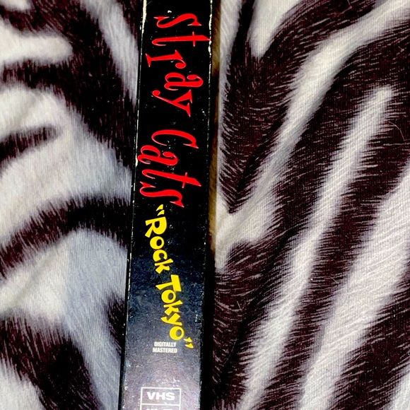 STRAY CATS “ROCK TOKYO” VHS - Picture 10 of 11